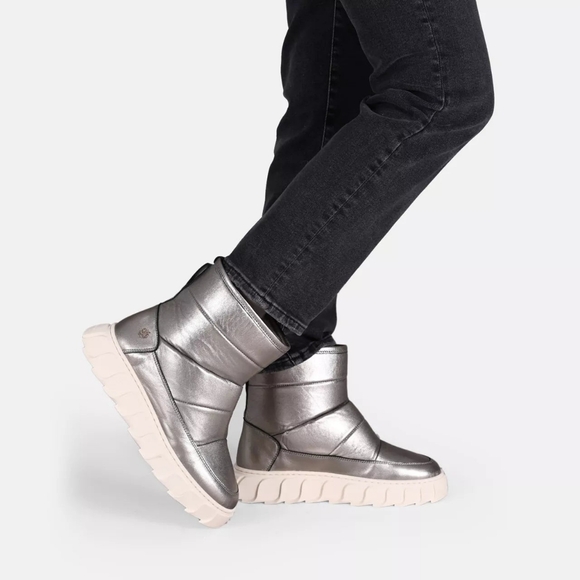 Platform Quilted Winter Boots - Picture 10 of 12